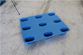 1109吹塑九脚托盘