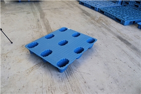 1109吹塑九脚托盘