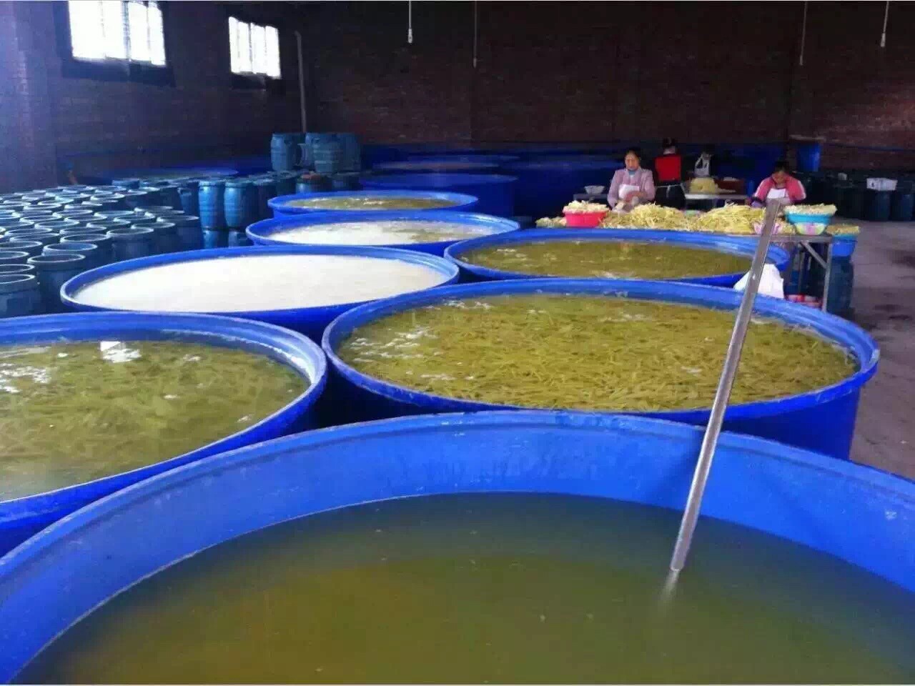 柔韧与秩序的平衡：牛筋方箱与同类物流容器深度评测
